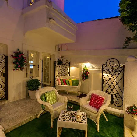 8 Ξενοδοχείο με διαμερίσματα