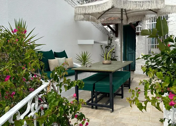 Aparthotel 8 4*
