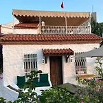 8 Aparthotel
