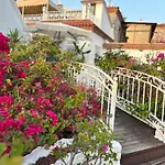 Aparthotel 8