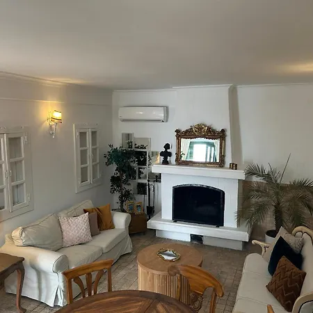 מלון דירות 8