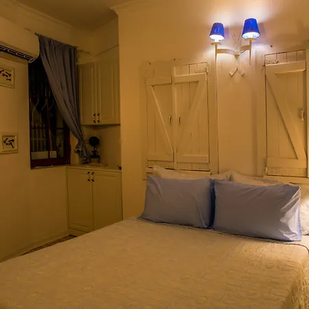 8 Aparthotel